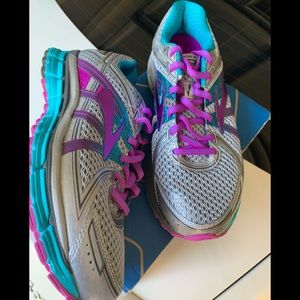 Brooks Adrenaline Sneakers